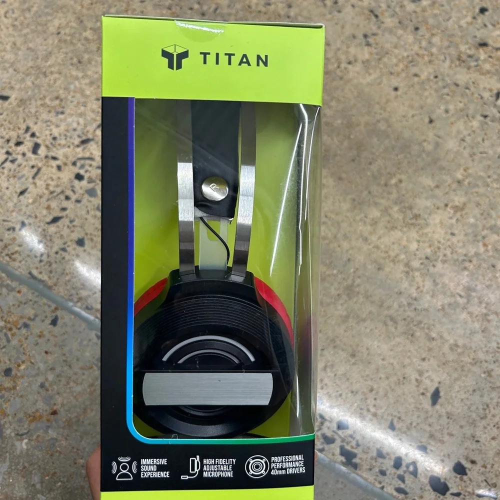 NWT wired LED gaming headset